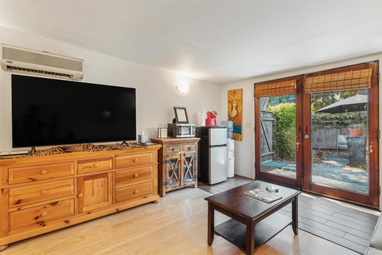 Private Studio City Guest House Los Angeles Exterior photo